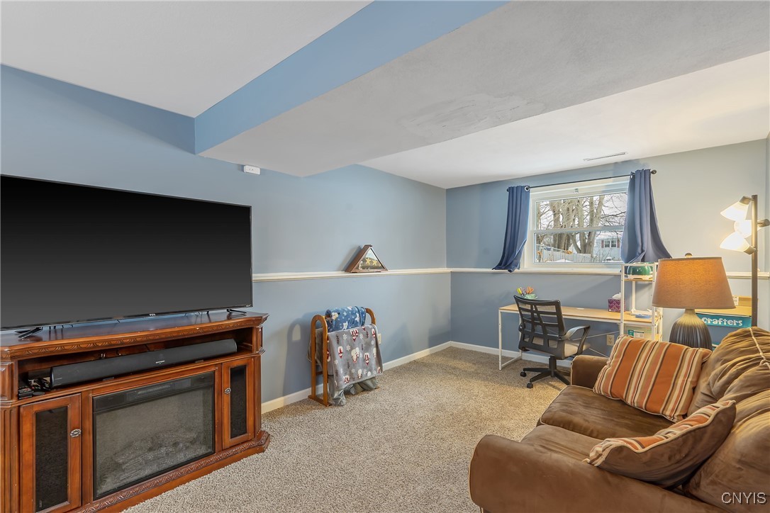 8471 Button Road, Cicero, New York image 27