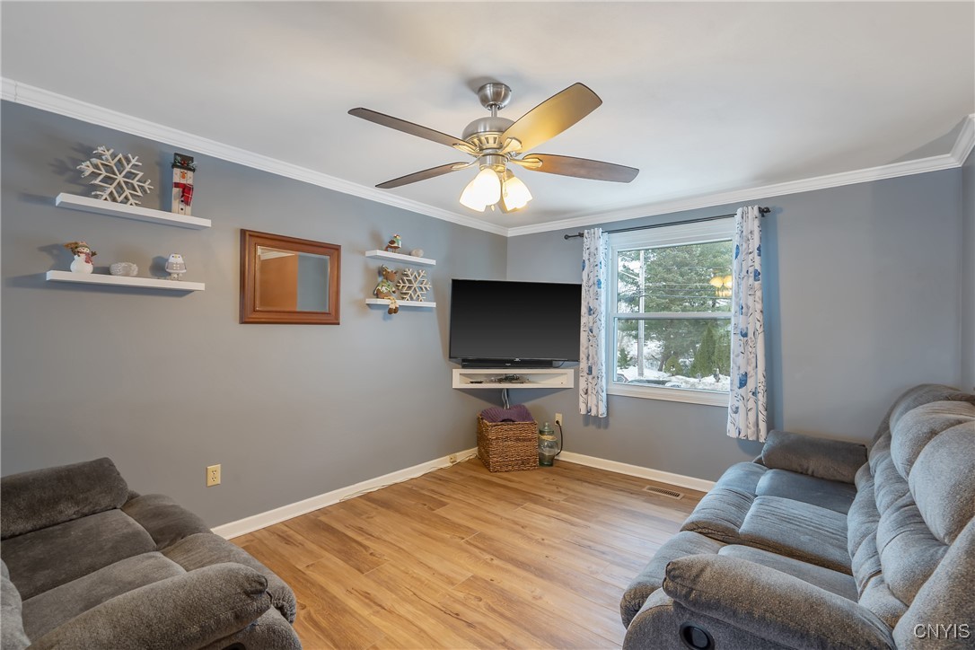 8471 Button Road, Cicero, New York image 14