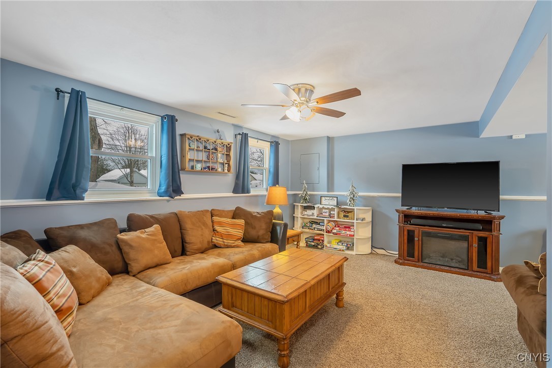 8471 Button Road, Cicero, New York image 25