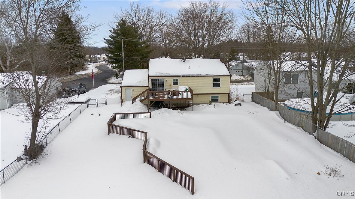 8471 Button Road, Cicero, New York image 4