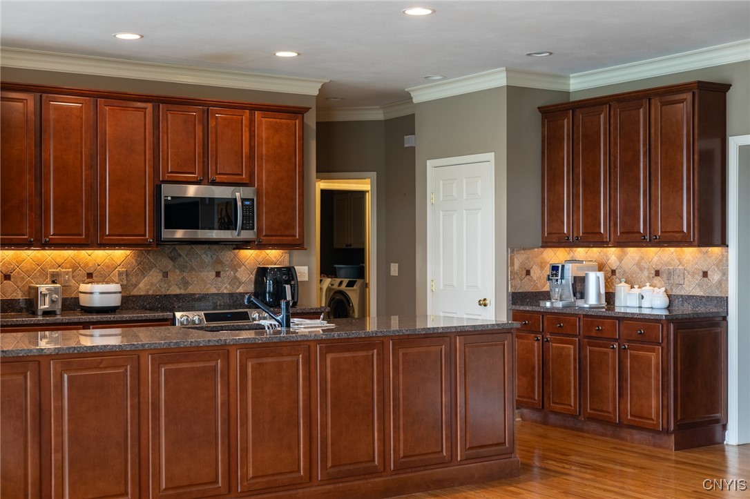 Manlius, New York 13104, United States, 2 Bedrooms Bedrooms, ,3 BathroomsBathrooms,Residential,Active,150650