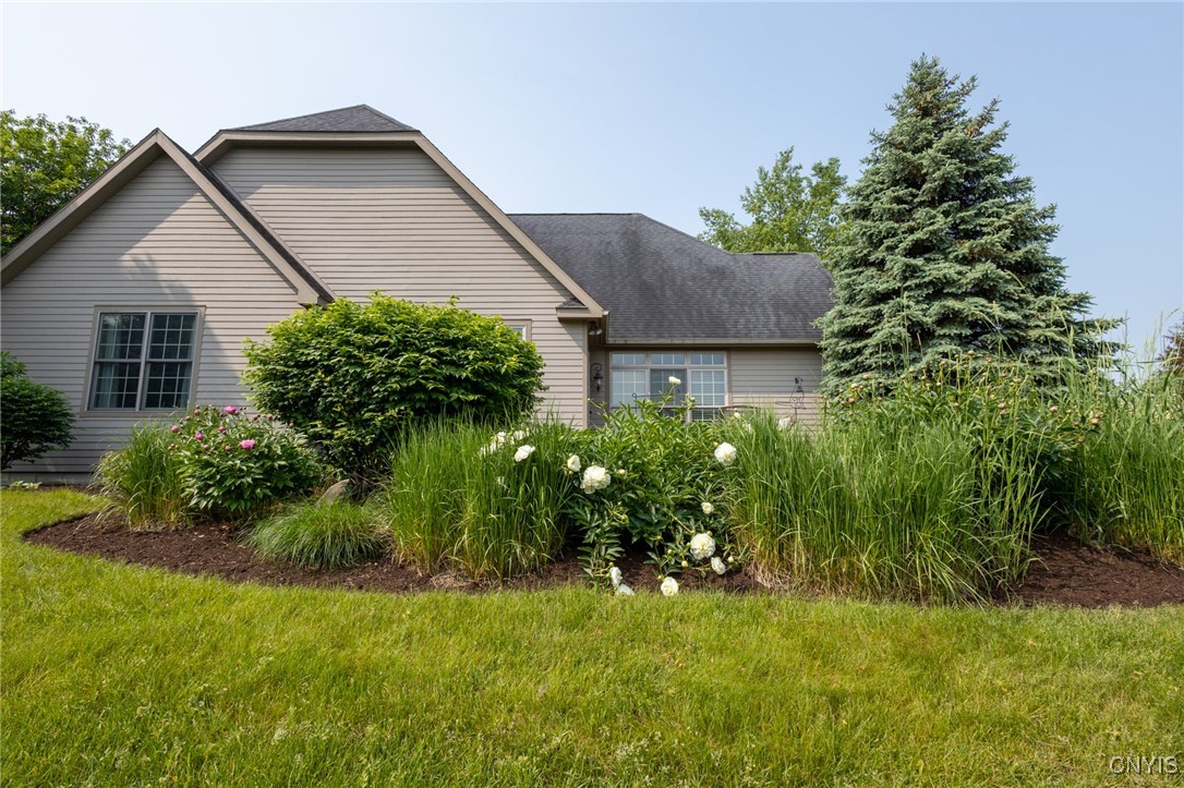 Manlius, New York 13104, United States, 2 Bedrooms Bedrooms, ,3 BathroomsBathrooms,Residential,Active,150650