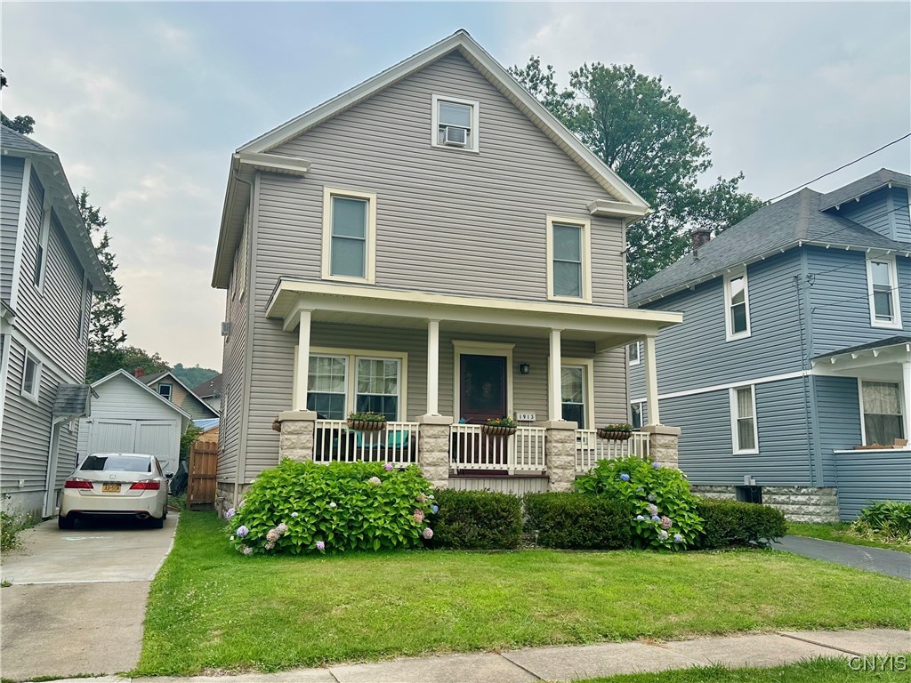 1913 Bradford Avenue