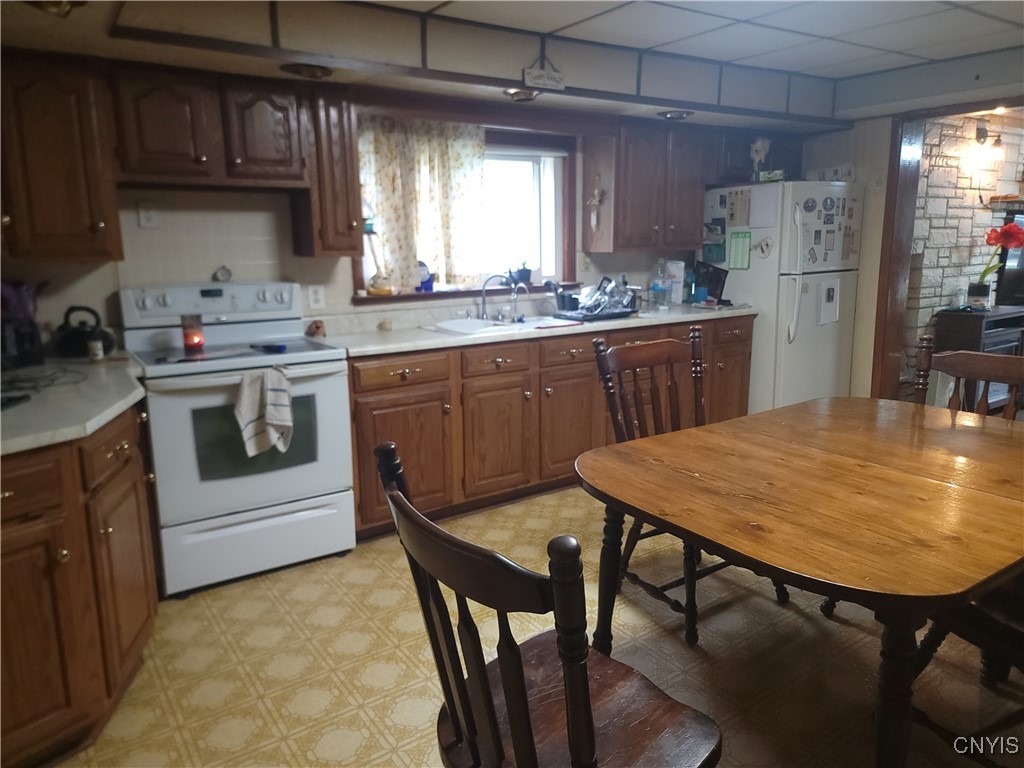 7695 State Highway 5