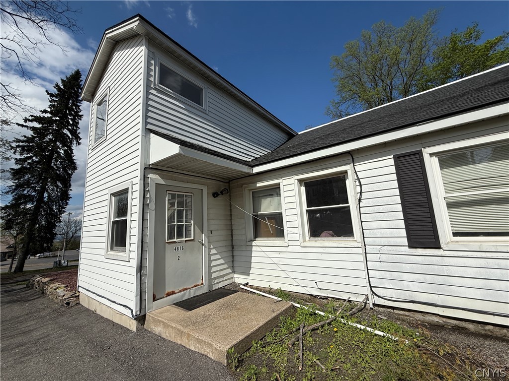 4810 W Seneca