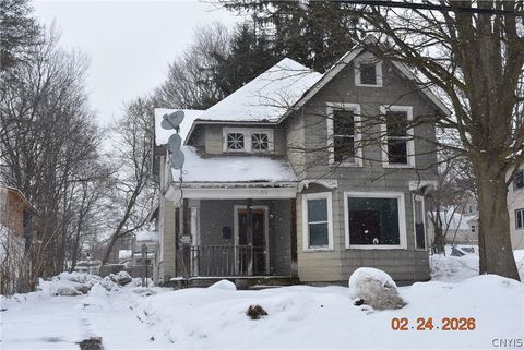 Homes For Sale - 713 Oneida Street<br/> Fulton, NY 13069