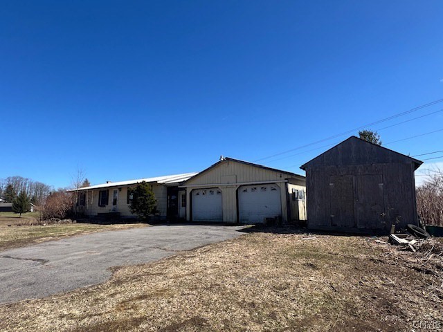 1096 Meeting House Road