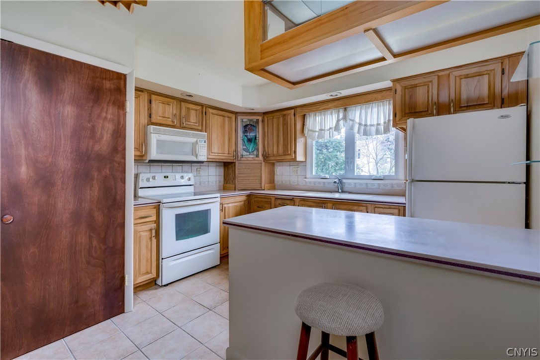 256 Ontario Drive N