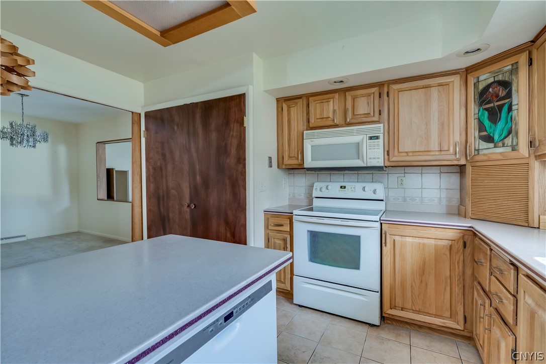 256 Ontario Drive N