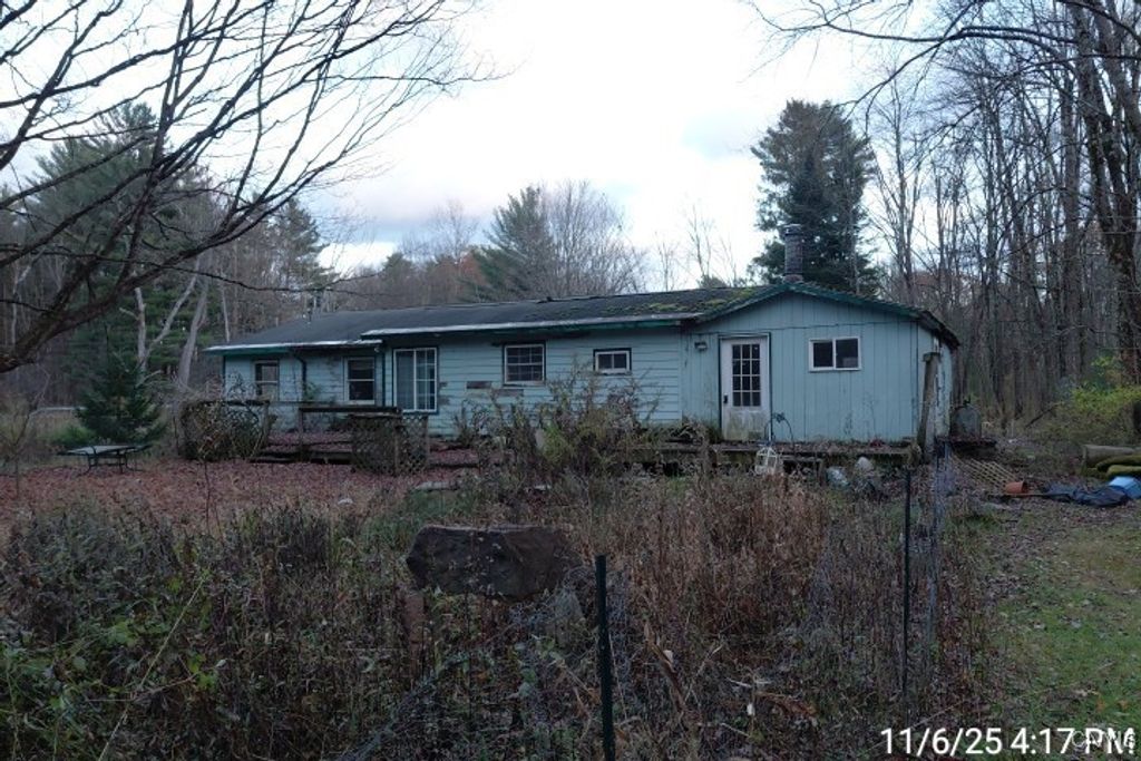 Photo of 31 Cemetary Road, Constantia, NY 13044 (MLS # S1652652)