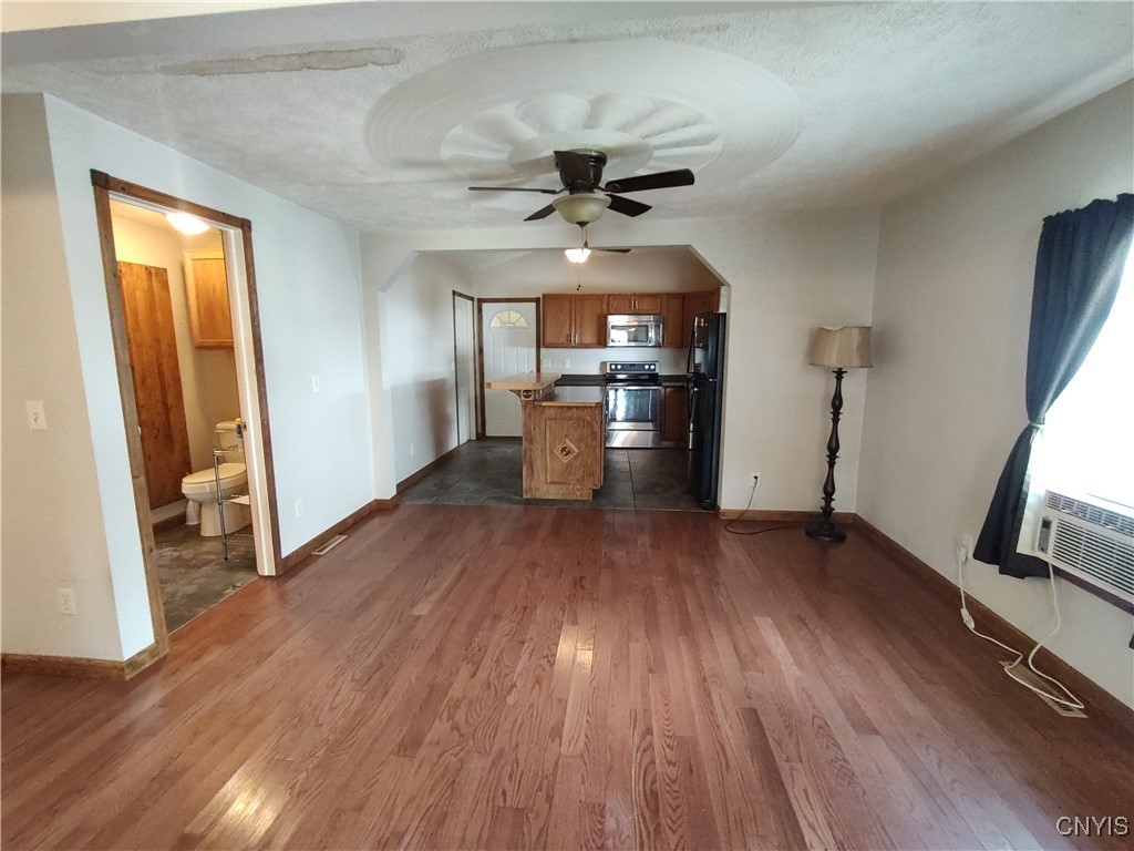 425 E Walnut Street