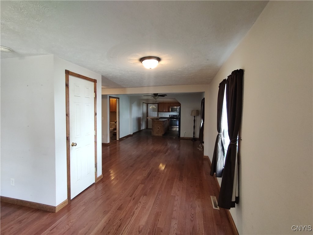 425 E Walnut Street