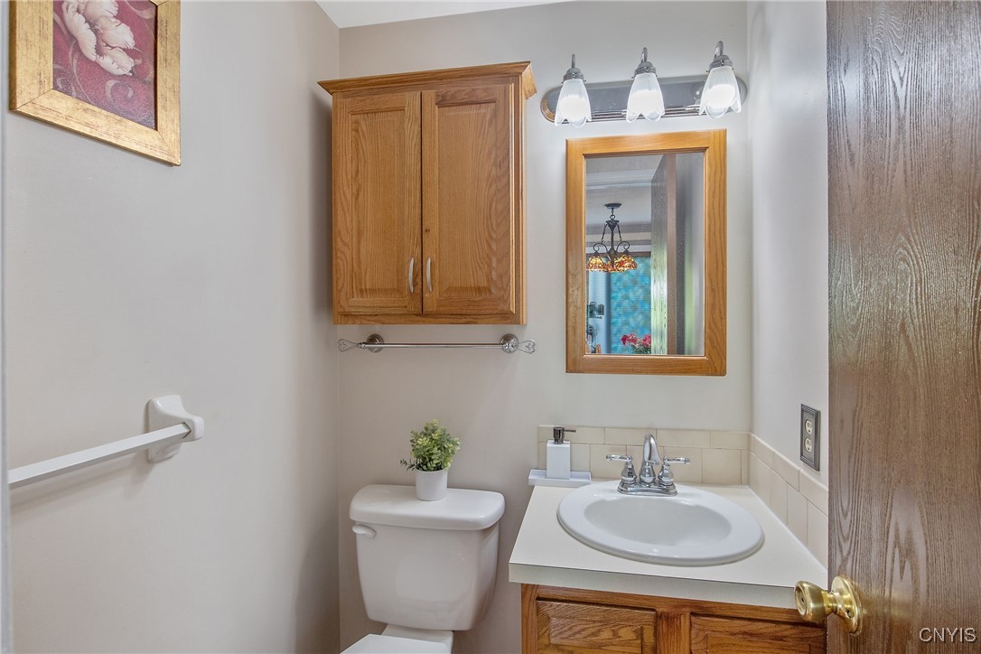 309 Hornady Drive, Camillus, New York image 18