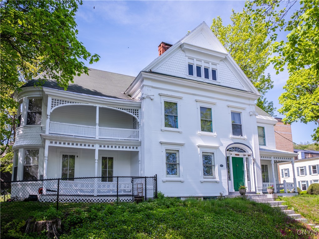 528 Garden Street