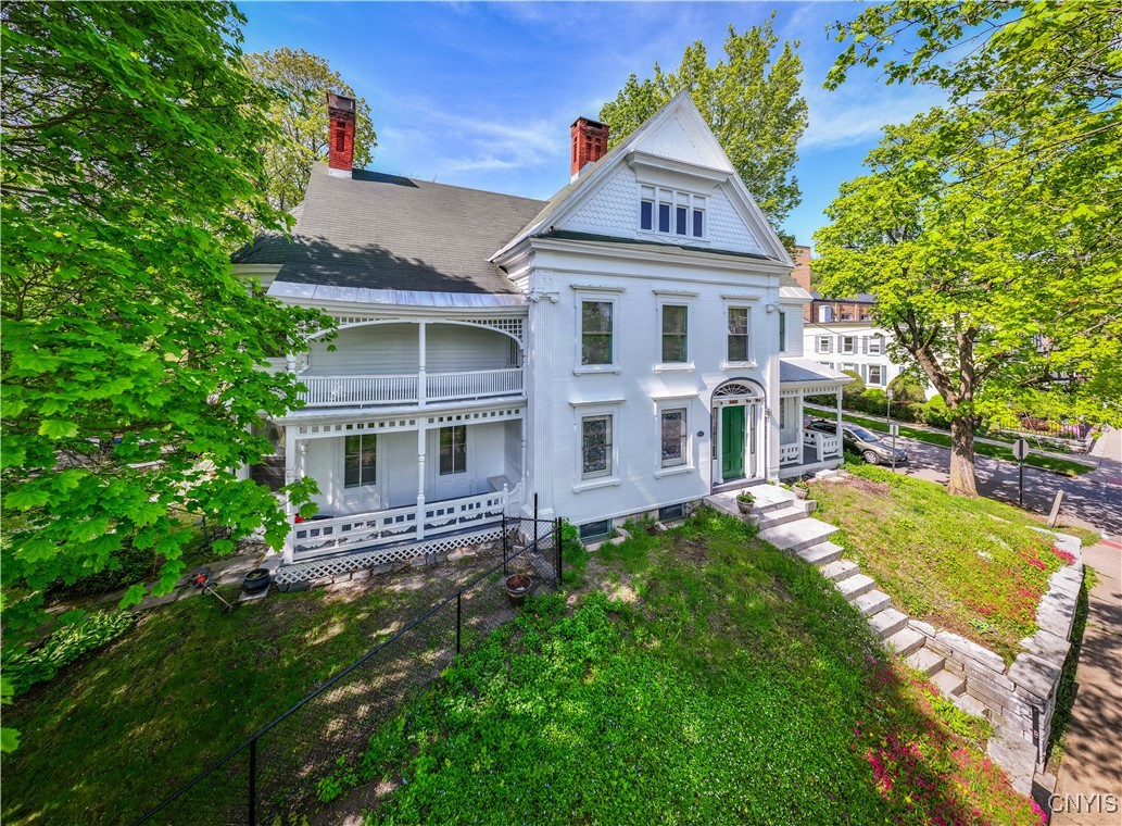 528 Garden Street