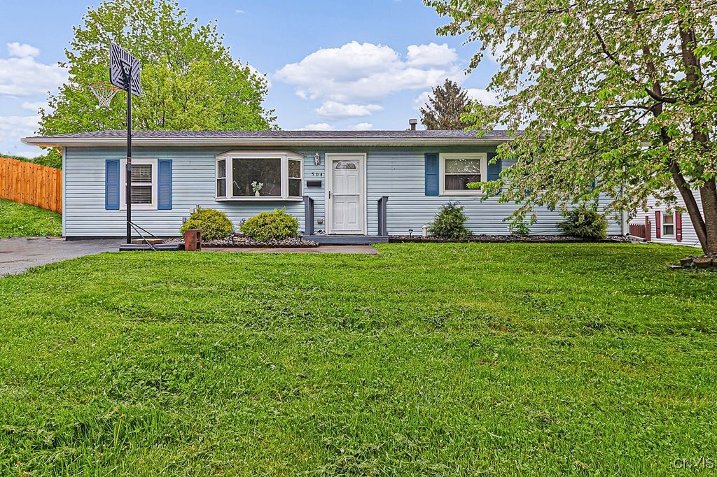 504 Parklane Drive, Utica, New York image 2