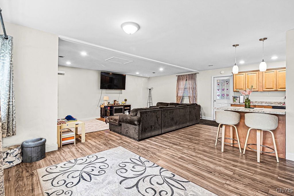 504 Parklane Drive, Utica, New York image 9