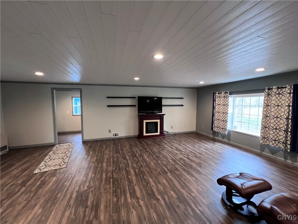 8595 Price Road
