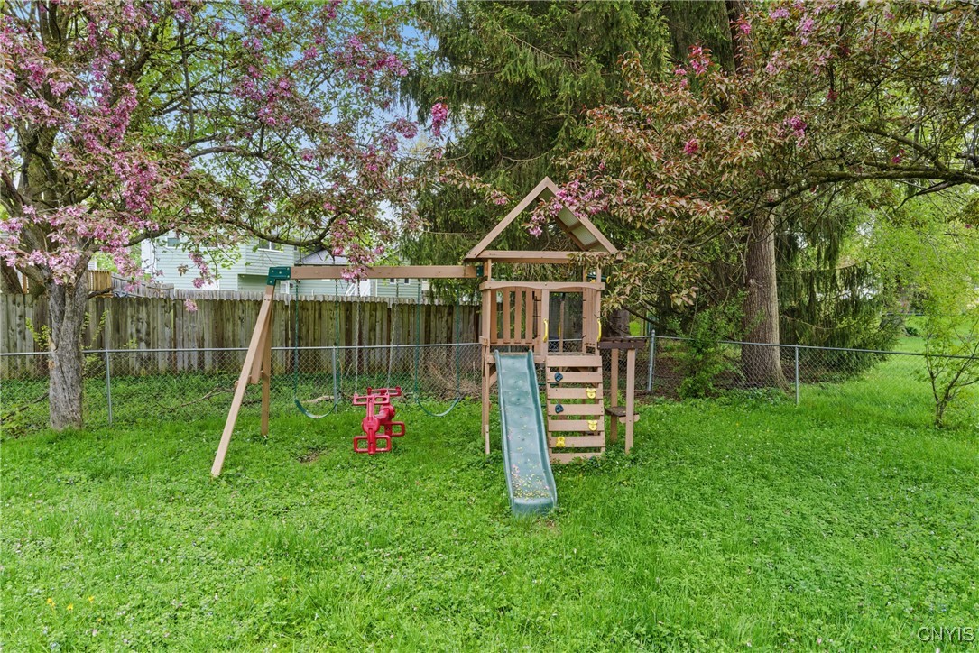 11 Bayberry Circle, Clay, New York image 35