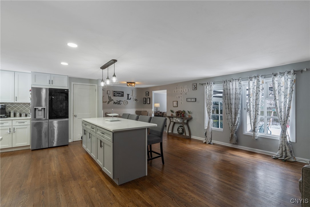 11 Bayberry Circle, Clay, New York image 5