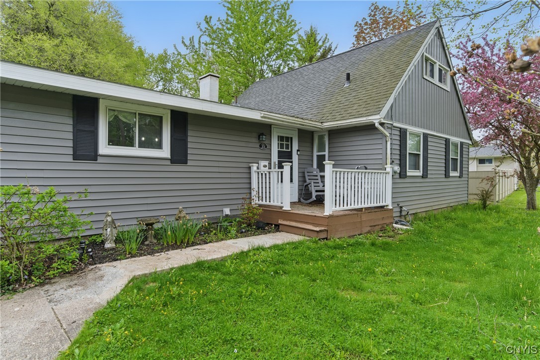 11 Bayberry Circle, Clay, New York image 2