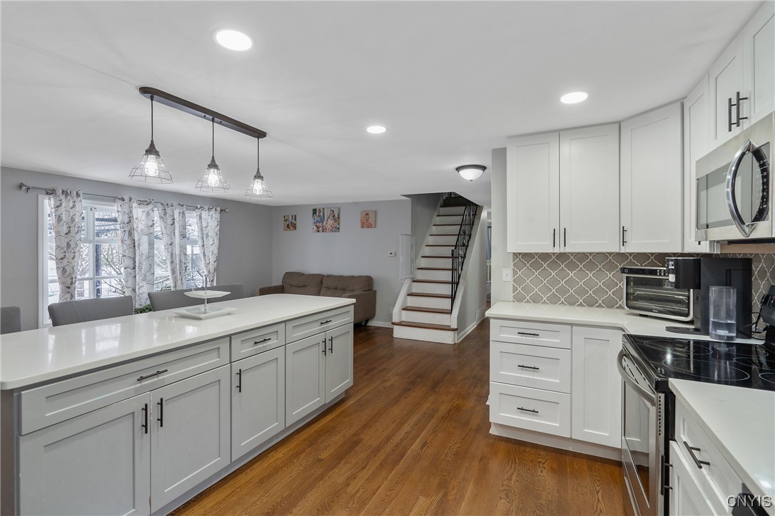 11 Bayberry Circle, Clay, New York image 16