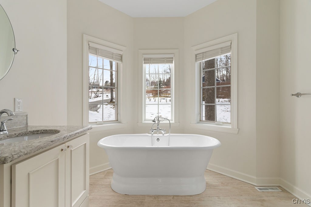 2338 Thornton Grv, Skaneateles, New York image 20