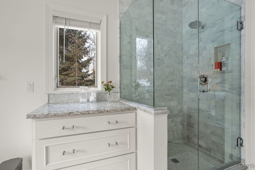 2338 Thornton Grv, Skaneateles, New York image 18