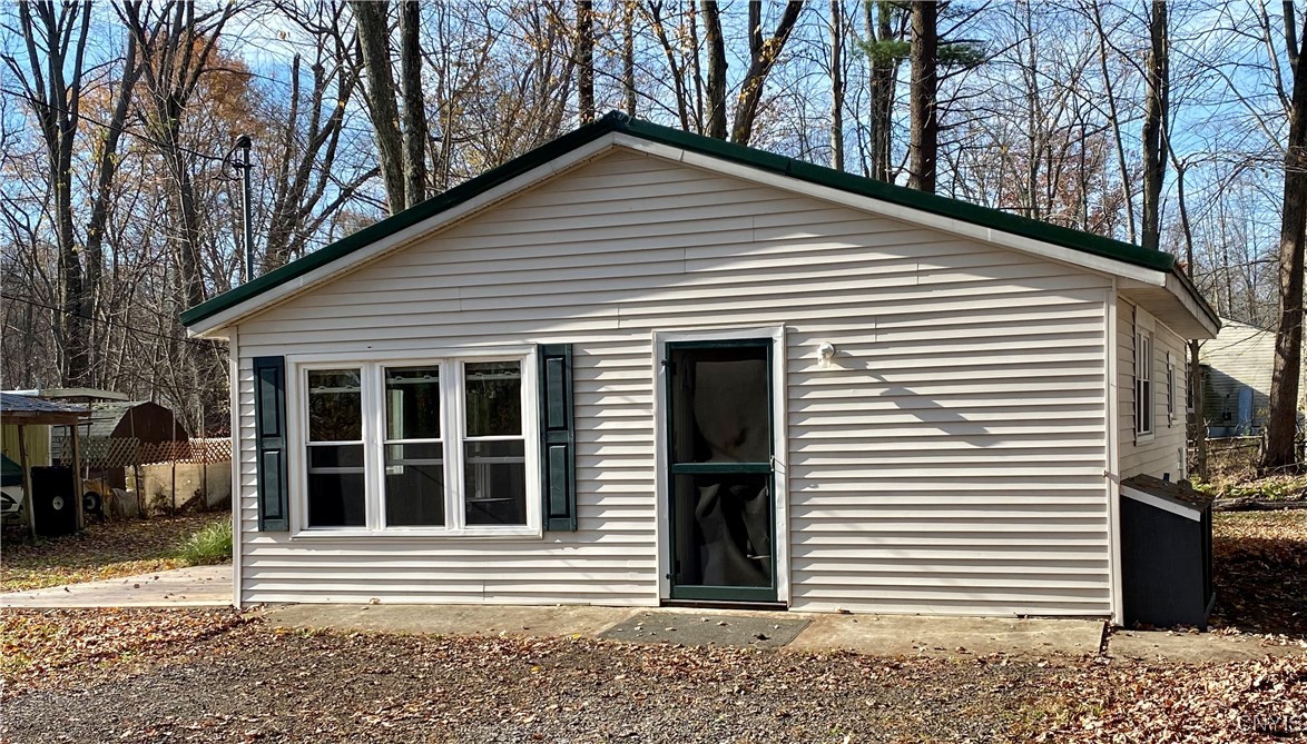 11 28th Street, Constantia, New York image 1