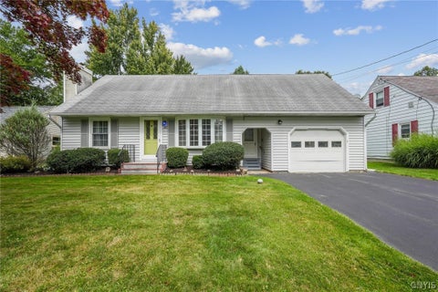 Homes For Sale - 110 Green Acres Drive<br/> Salina, NY 13090