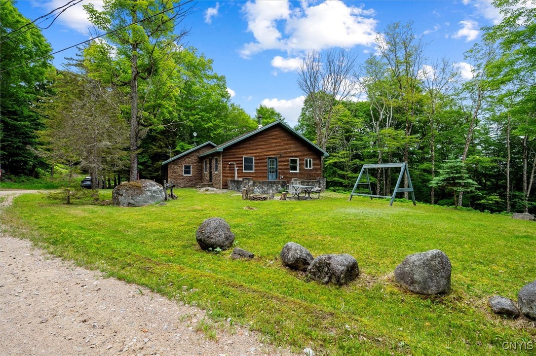 146 Mohawk Drive W