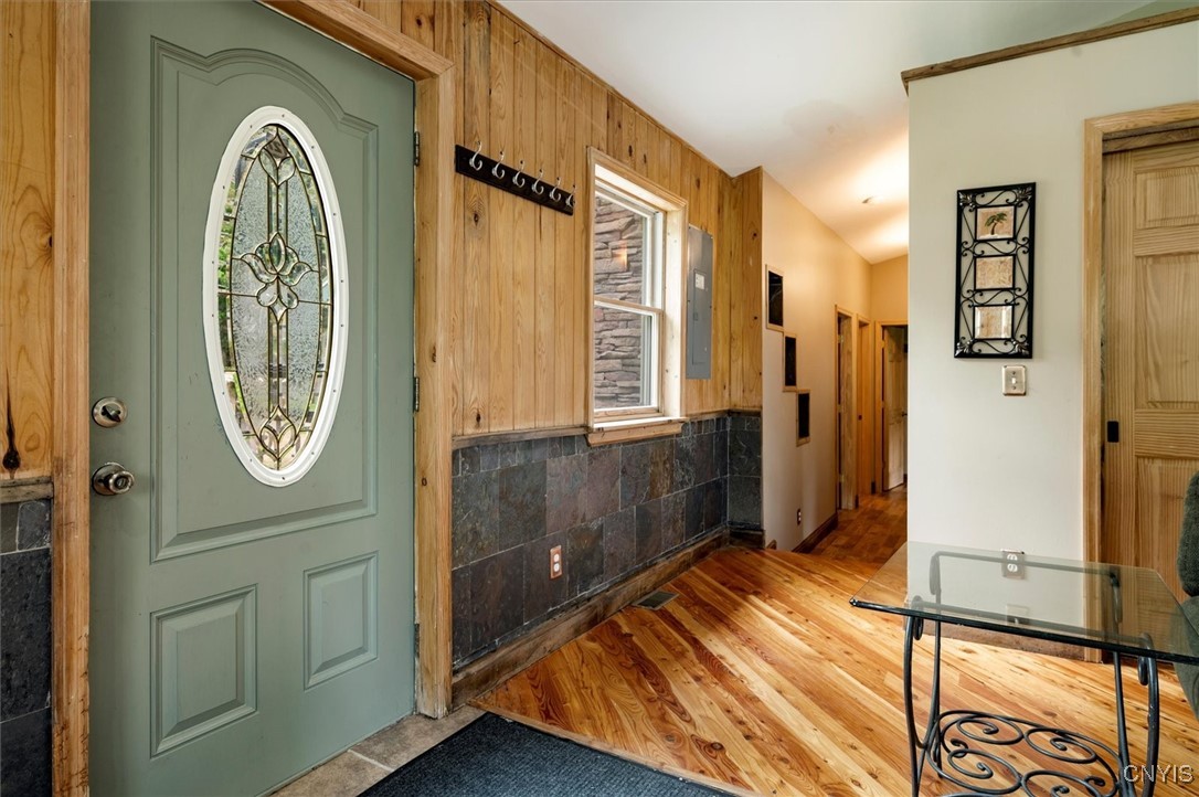 146 Mohawk Drive W
