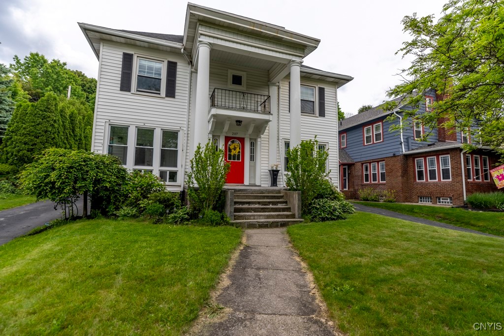 207 Twin Hills Drive, Syracuse, New York image 1