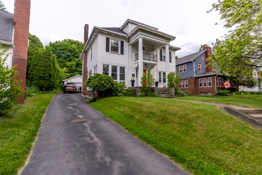 207 Twin Hills Drive, Syracuse, New York image 6