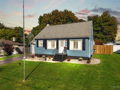 Photo for 112 Kendall Drive W