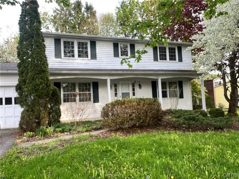 Homes For Sale - 8190 Old Sunridge Drive<br/> Manlius, NY 13104