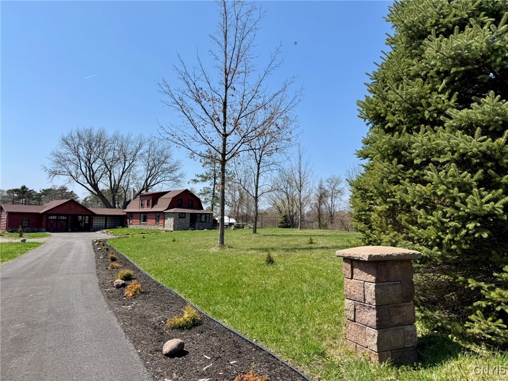 4977 N Eagle Village Road, Manlius, New York image 1
