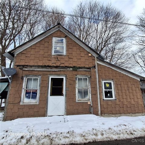 Photo of 29 Moss Street, New Berlin, NY 13411 (MLS # S1655419)