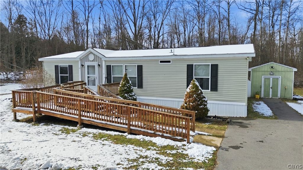 Photo of 833 Cinko Drive, Frankfort, NY 13357 (MLS # S1668190)