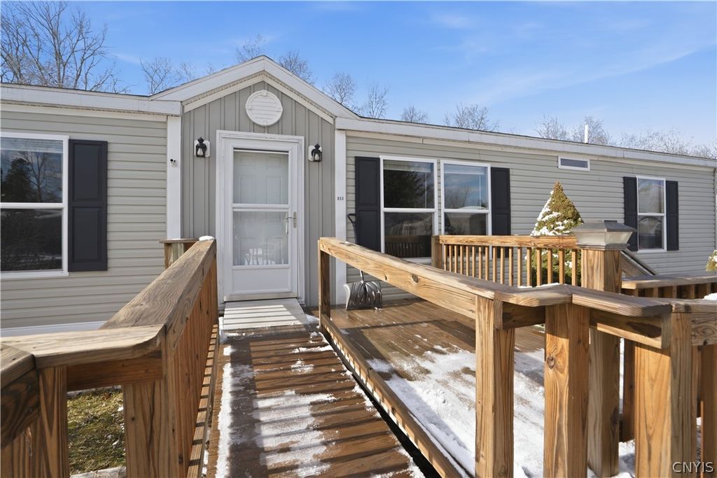 Photo of 833 Cinko Drive, Frankfort, NY 13357 (MLS # S1668190)