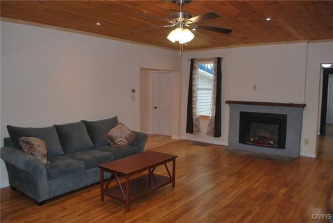 Tiny photo for 99 Lincoln Avenue, Mexico, NY 13114 (MLS # S1648598)