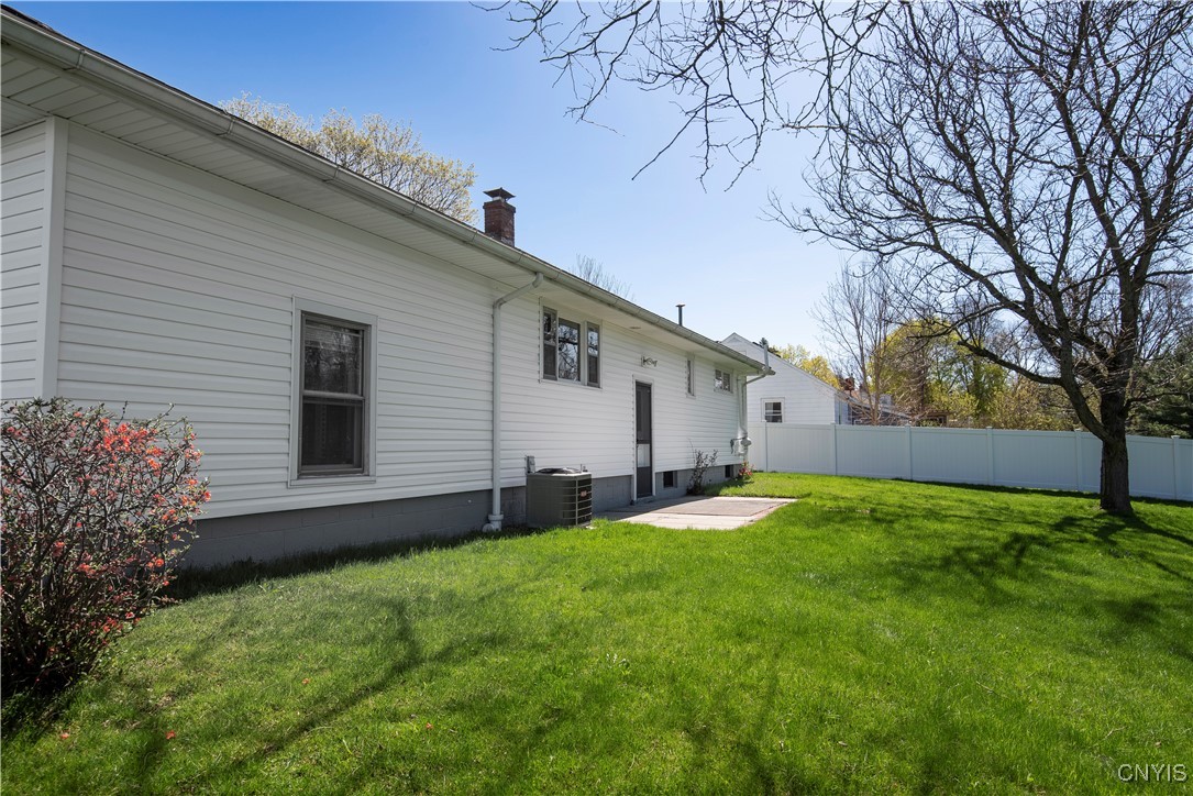 9386 Sessions Road, New Hartford, New York image 13