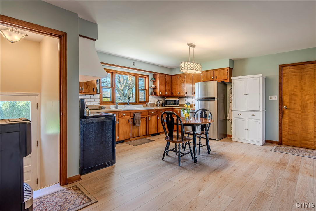 9386 Sessions Road, New Hartford, New York image 26