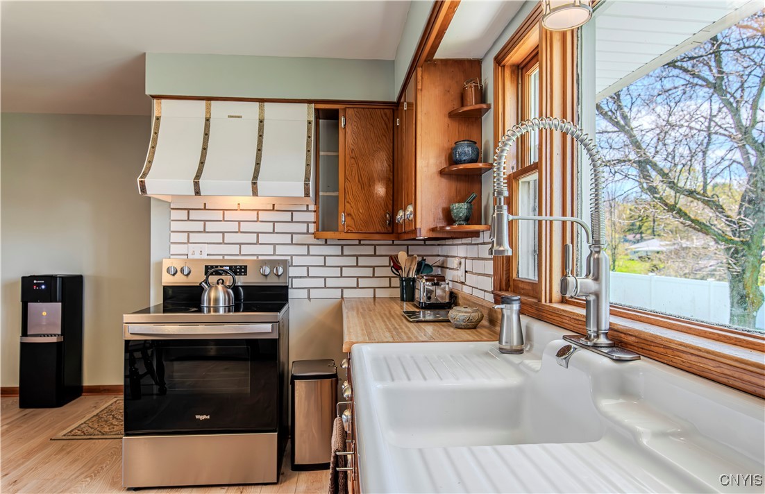 9386 Sessions Road, New Hartford, New York image 32