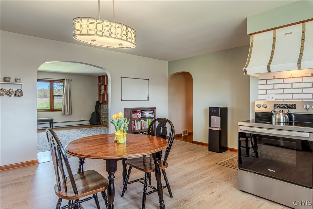9386 Sessions Road, New Hartford, New York image 33