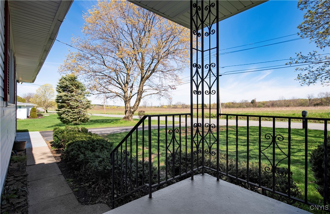 9386 Sessions Road, New Hartford, New York image 5