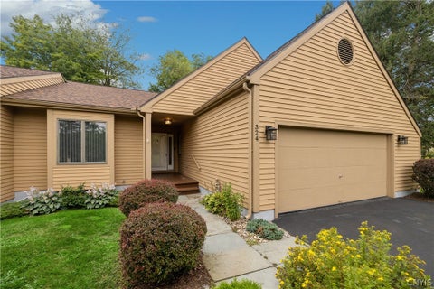 Tiny photo for 324 White Heron Circle Circle, Manlius, NY 13066 (MLS # S1708909)