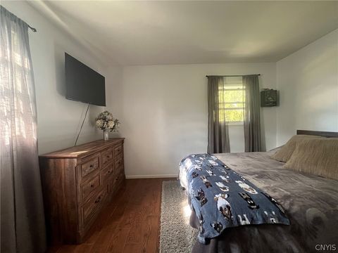 Tiny photo for 110 Cedarwood Boulevard, Van Buren, NY 13027 (MLS # S1682637)