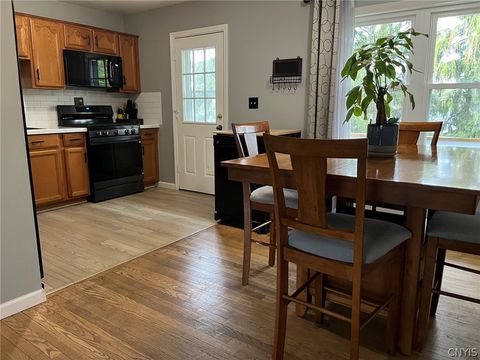 Tiny photo for 110 Cedarwood Boulevard, Van Buren, NY 13027 (MLS # S1682637)