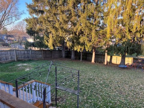 Tiny photo for 110 Cedarwood Boulevard, Van Buren, NY 13027 (MLS # S1682637)